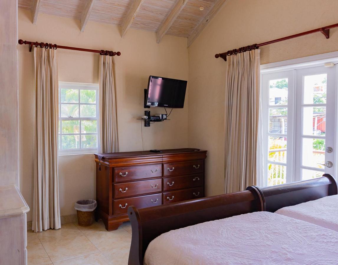 Bianca Bay 3 Bedroom West Coast Beach Front Villa Saint James Extérieur photo